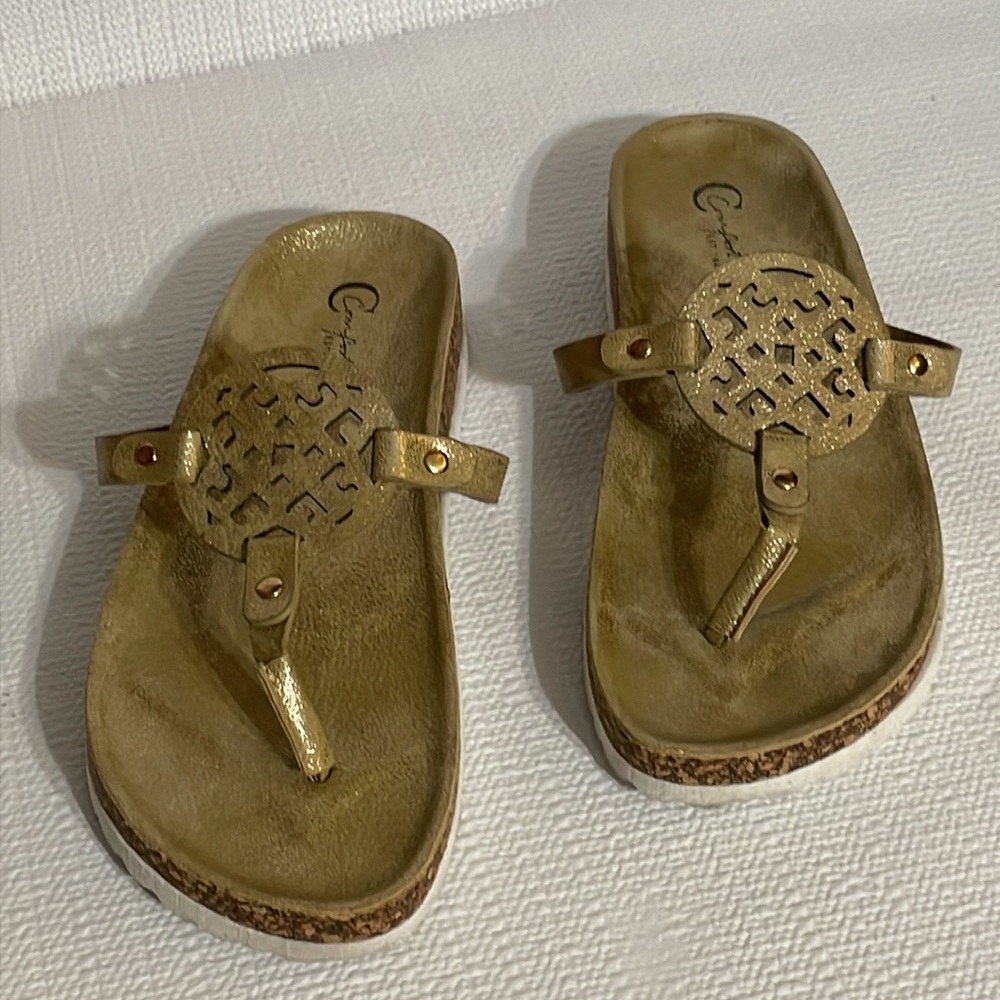 Comfort Est 1946, golden, shimmer, thong sandals.